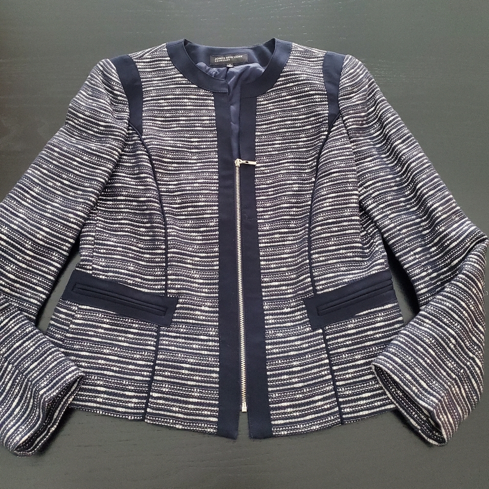 Jones New York Jacket size 4